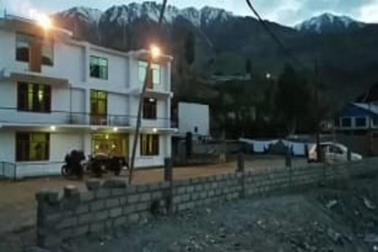 Hotel Suru View Kargil Exterior photo